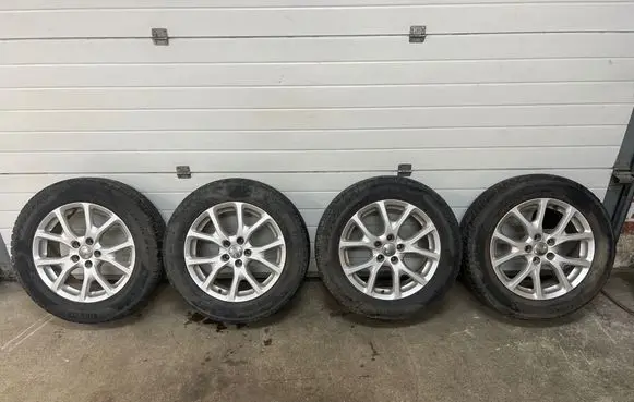 Jeep Cherokee R17 alloy rim 1UT90TRMAA