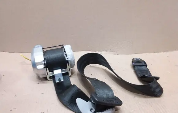 Hyundai i40 Front seatbelt 888103Z000