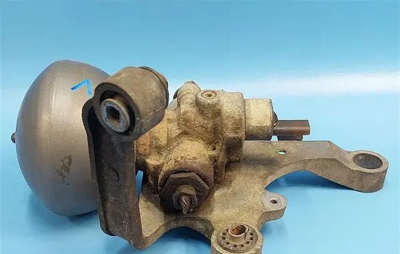 Citroen C5 Air suspension valve block 965523568