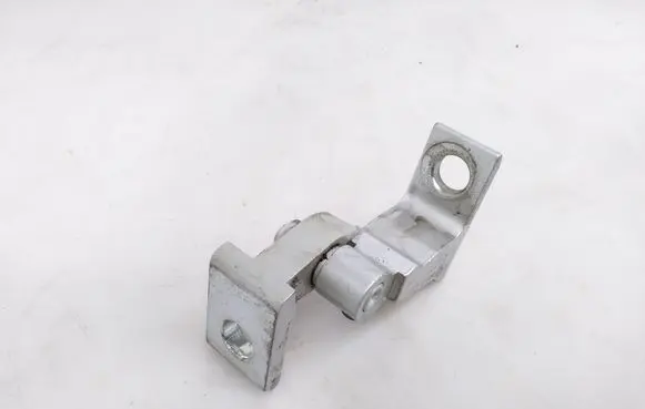 Skoda Octavia Mk3 (5E) Rear door lower hinge 8K0831402B