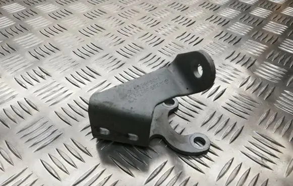 Mercedes-Benz C W205 Engine mounting bracket A2054920500