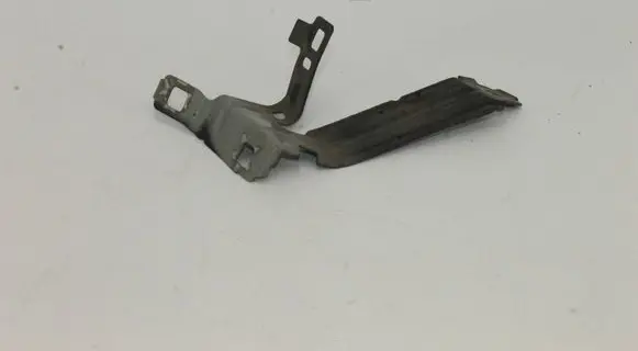 BMW 2 F22 F23 Fender mounting bracket 7284649