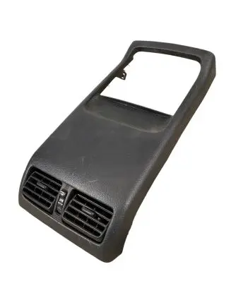 Rear air vent grill