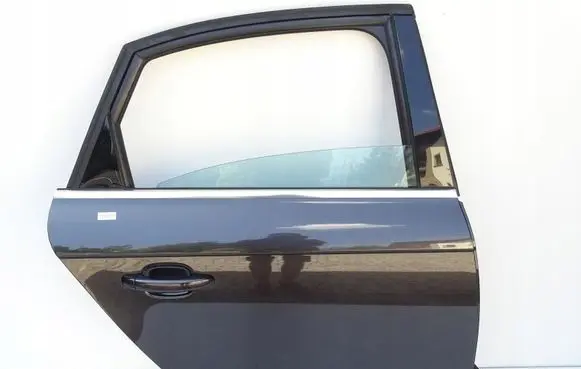 Rear door