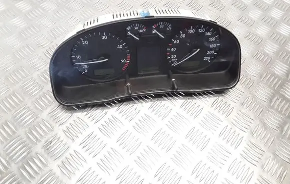 Volkswagen PASSAT B5 Speedometer (instrument cluster) 09051940090