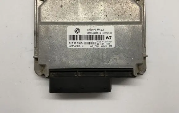 Volkswagen Touareg I Gearbox control unit/module 0AD927755AK H16S2100 5WP22085