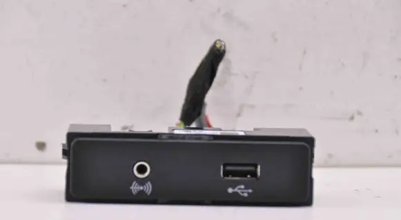 Seat Ibiza V (KJ) AUX in-socket connector 575035222