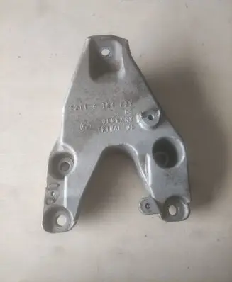 BMW X3 F25 Engine mounting bracket 22116784827