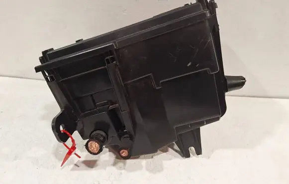 Renault Trafic III (X82) Fuse box set 243503708R