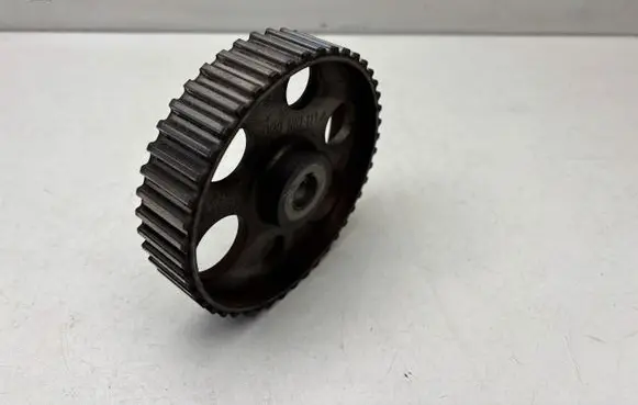 Volkswagen PASSAT B5.5 Fuel pump gear (pulley) 028130111A