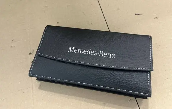 Mercedes-Benz E W213 User manual 