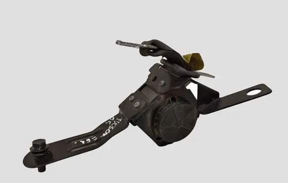 Hyundai Tucson JM Middle seatbelt (rear)