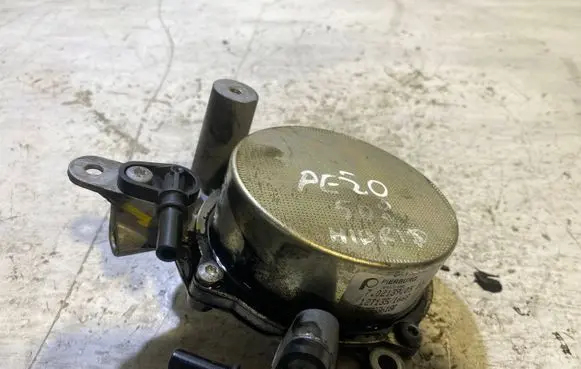 Peugeot 508 Vacuum pump 9673836180 12T1351668 7021390500