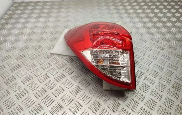 Toyota RAV 4 (XA30) Rear/tail lights