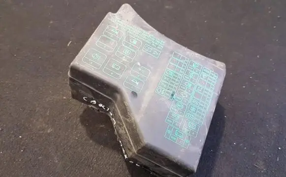 Mitsubishi Carisma Fuse box set