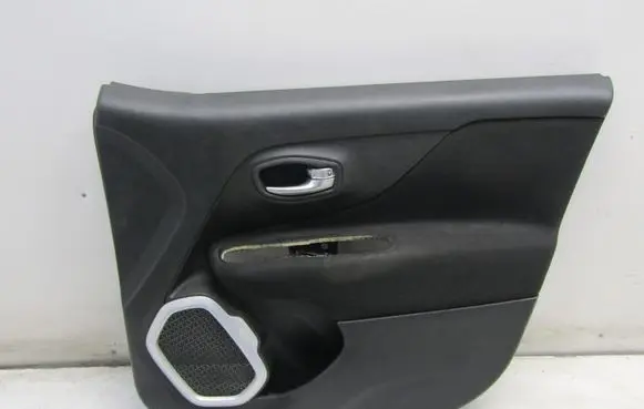 Jeep Renegade Front door card panel trim B5298