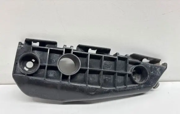 Toyota Auris 150 Front bumper mounting bracket 5253602030