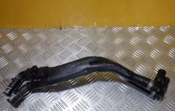 Audi Q7 4M Engine coolant pipe/hose 4M0819350F