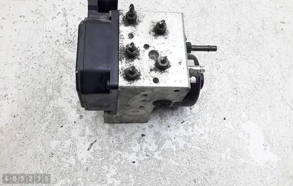 Lexus IS 200-300 ABS Pump