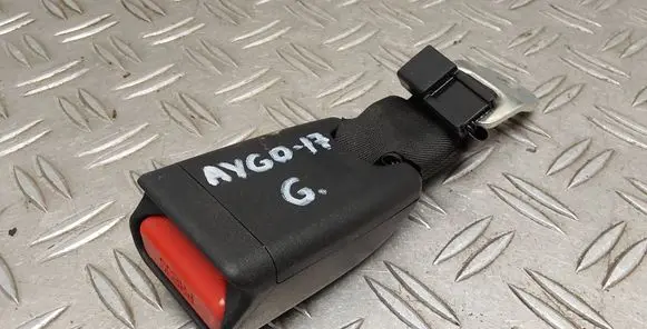 Toyota Aygo AB40 Rear seatbelt buckle 