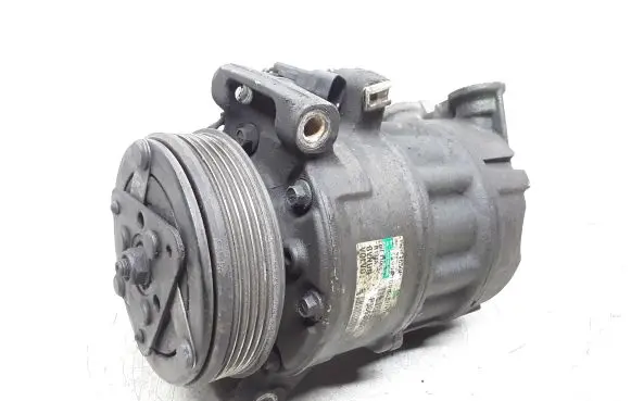 Volvo V70 Air conditioning (A/C) compressor (pump) P30630921