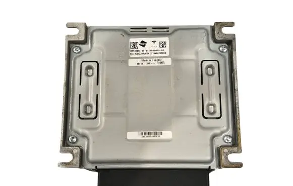 Tesla Model S Sound amplifier 100483310A