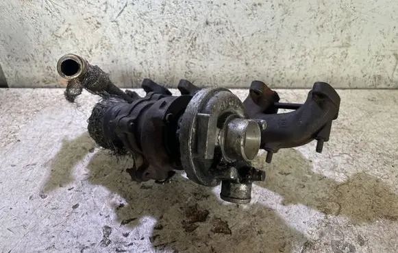 Audi A4 S4 B5 8D Turbo 028145702