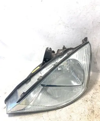 Ford Focus Headlight/headlamp 1M5113006