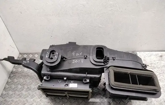 Chrysler Pacifica Interior heater climate box assembly housing MHPD0099383 68261667AJ