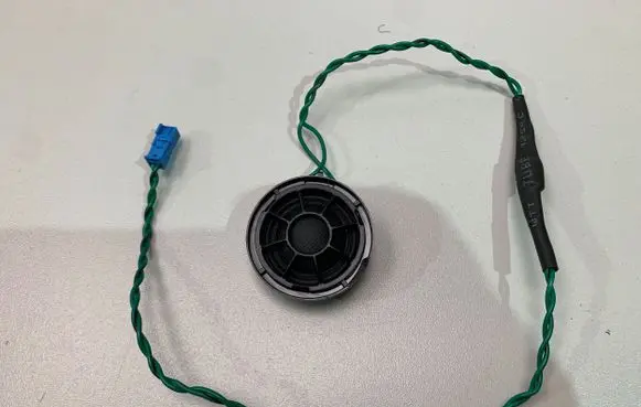 BMW 2 Active Tourer U06 Front door high frequency speaker 9354086