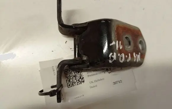 Mazda 6 Front door lower hinge