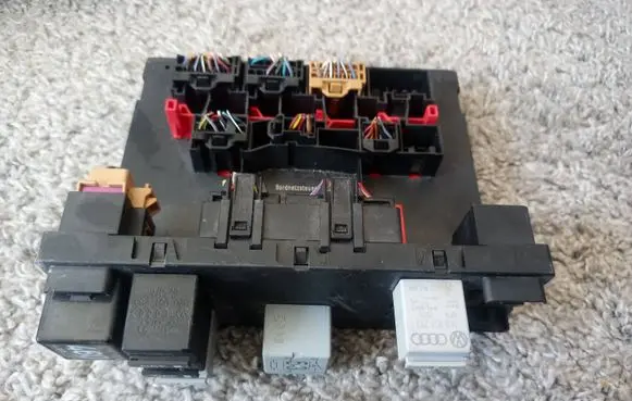 Audi A3 S3 8P Comfort/convenience module 8P0907279C