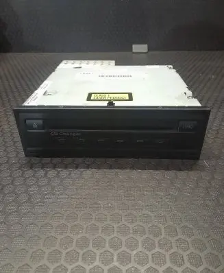 Audi A6 S6 C6 4F CD/DVD changer 4E0035111A 4E0910111F