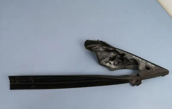 BMW 6 F12 F13 Rubber seal front door window/glass 51337217491