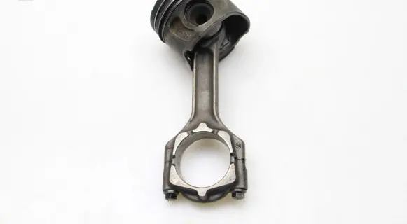 Mercedes-Benz CLS C219 Piston with connecting rod