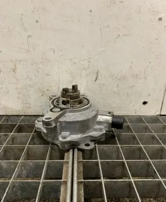 Ford Mustang VI Vacuum pump BB5E2A451BD