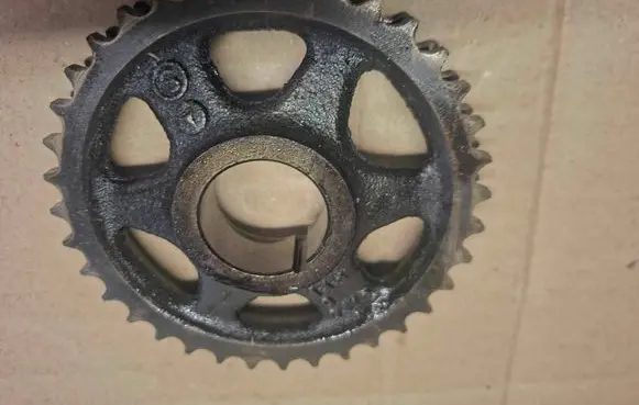 Mercedes-Benz 280 450 W116 Timing chain sprocket 7J4J