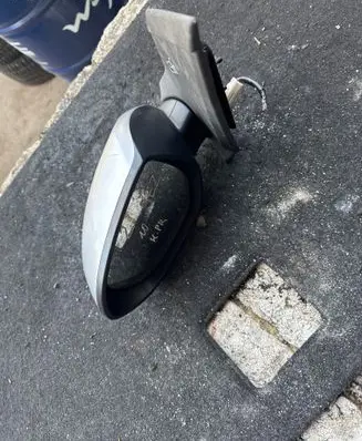 Mazda 2 Front door electric wing mirror 022683 022684 032683