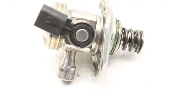 Mercedes-Benz CLA C118 X118 Fuel injection high pressure pump A2820700001
