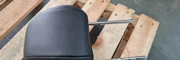 Ford Mustang VI Front seat headrest 