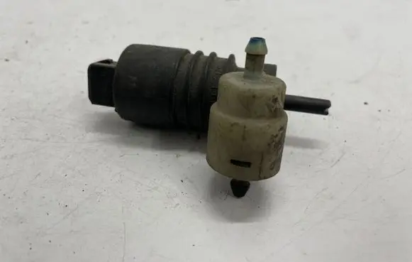 Opel Astra J Windscreen/windshield washer pump