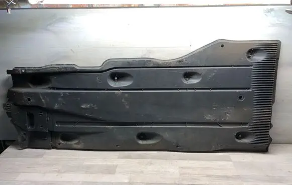 Volkswagen Golf Sportsvan Side bottom protection 5Q0825202S