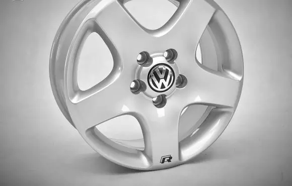 Volkswagen Multivan T5 R17 alloy rim 7L6601025E