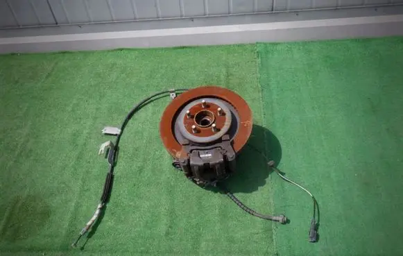 Ford Mustang VI Rear wheel hub spindle/knuckle 