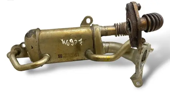 Nissan Juke I F15 EGR valve cooler 147357324R 52110896C