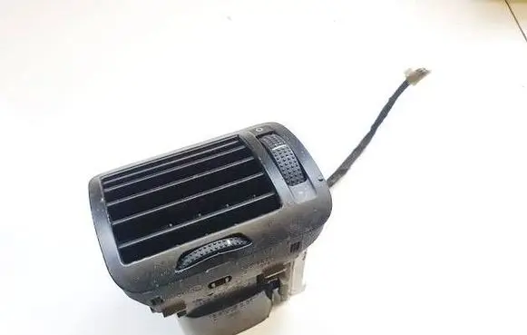Volkswagen PASSAT B5 Dashboard side air vent grill/cover trim 3b0819703a