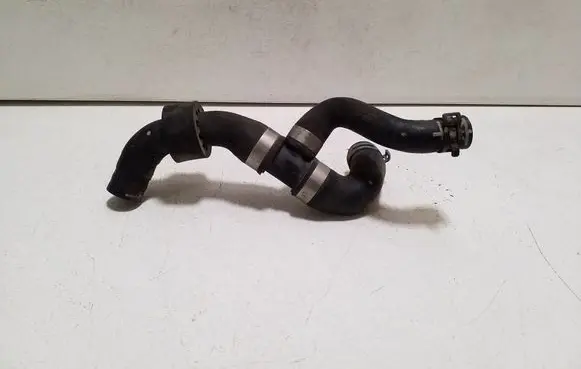 Audi A1 Engine coolant pipe/hose 04L122073B