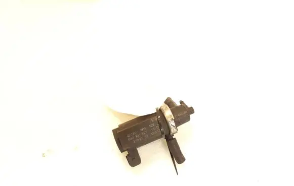 Volkswagen PASSAT B7 Turbo solenoid valve 8D0906627