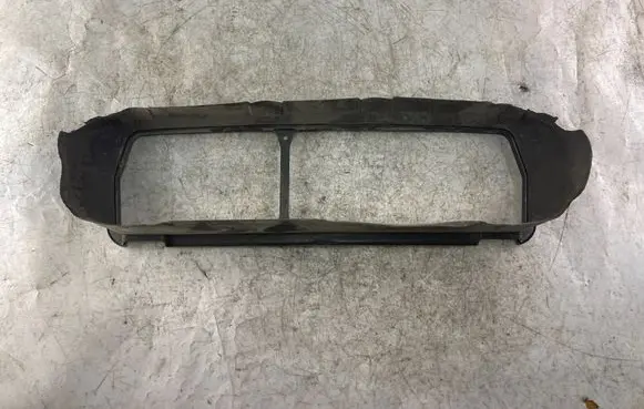 Volvo S80 Intercooler air guide/duct channel 9178157