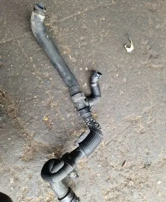 Volvo S60 Engine coolant pipe/hose 31338408